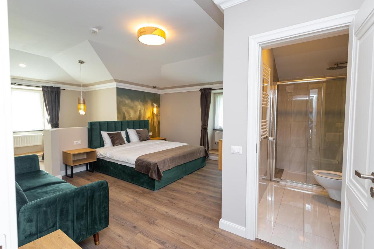 B59 Boutique Hotel Câmpulung Moldovenesc エクステリア 写真