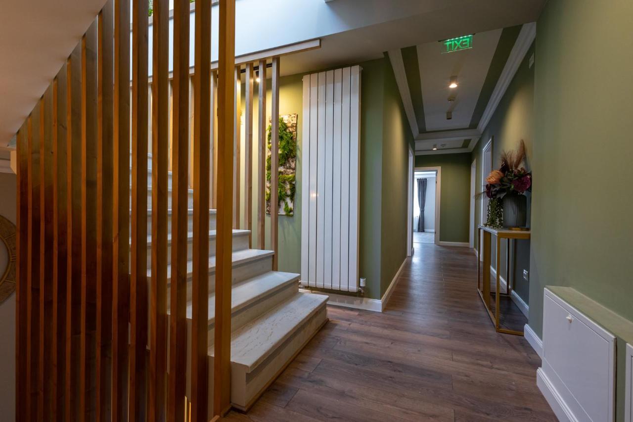 B59 Boutique Hotel Câmpulung Moldovenesc エクステリア 写真