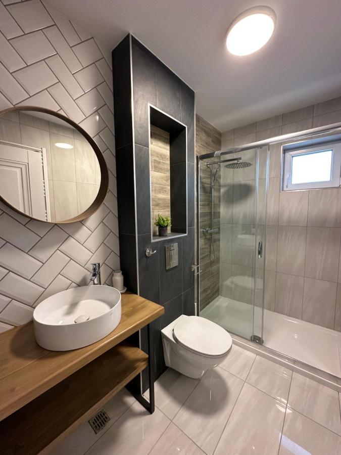 B59 Boutique Hotel Câmpulung Moldovenesc エクステリア 写真