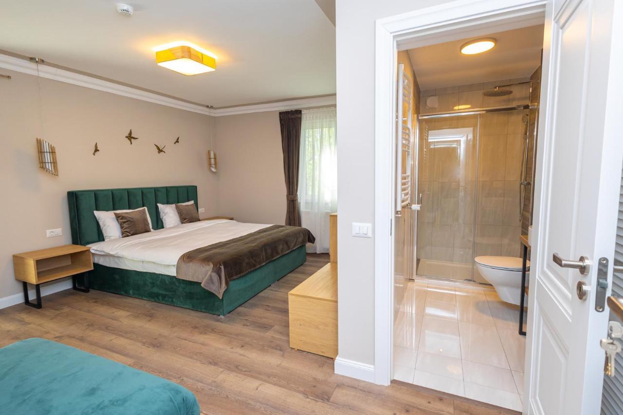 B59 Boutique Hotel Câmpulung Moldovenesc エクステリア 写真