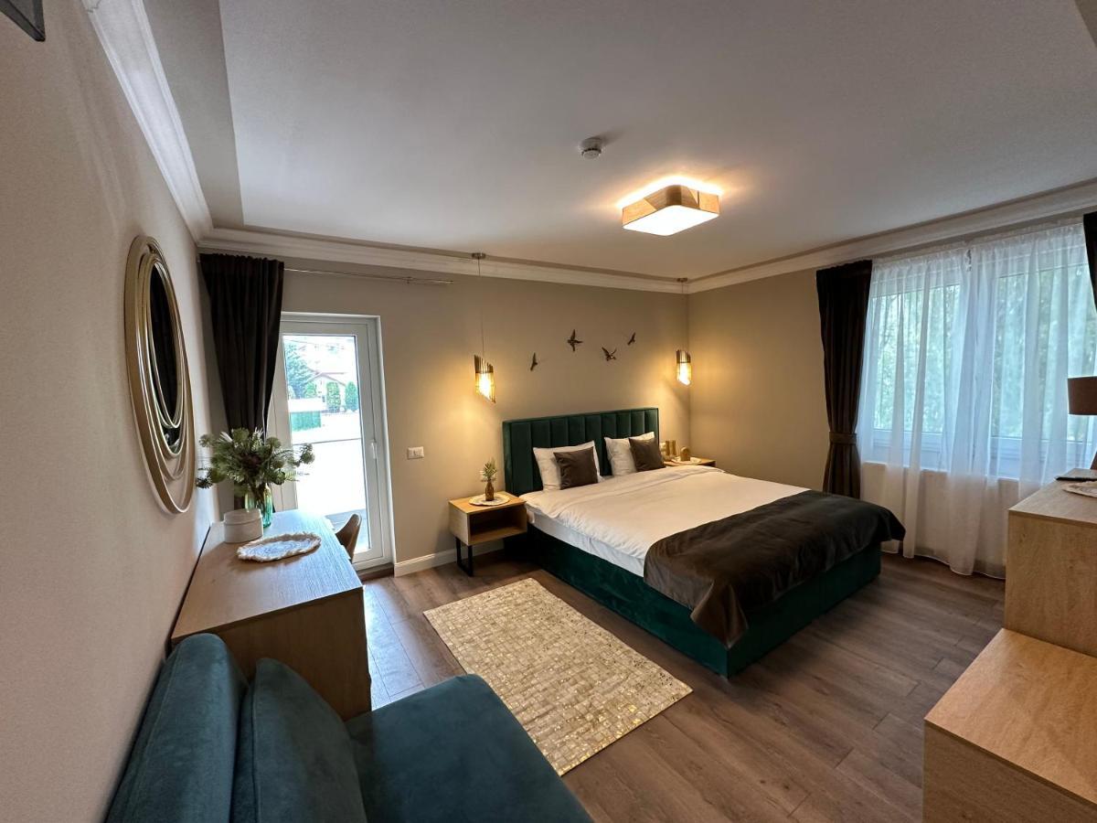 B59 Boutique Hotel Câmpulung Moldovenesc エクステリア 写真