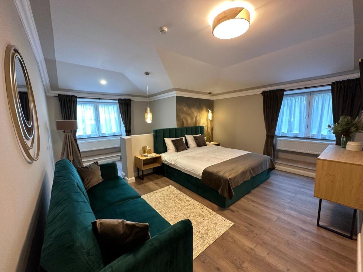 B59 Boutique Hotel Câmpulung Moldovenesc エクステリア 写真